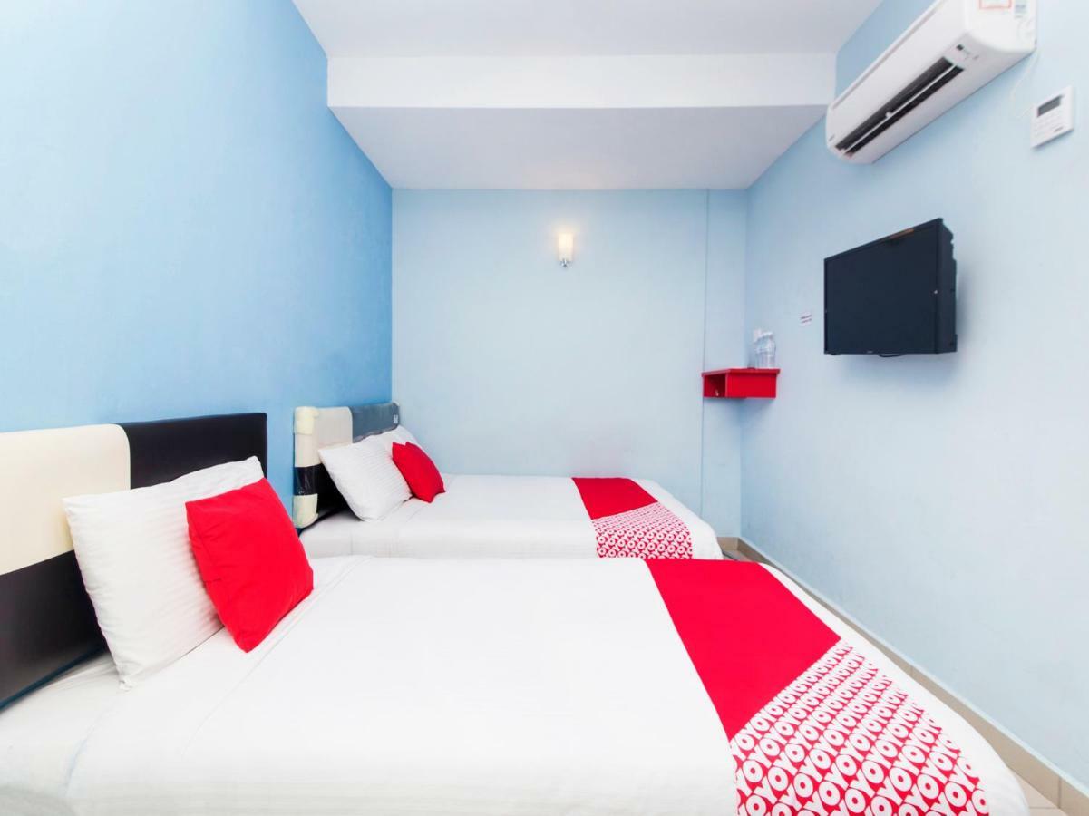Oyo 220 Hotel Sri Maluri Куала-Лумпур Экстерьер фото