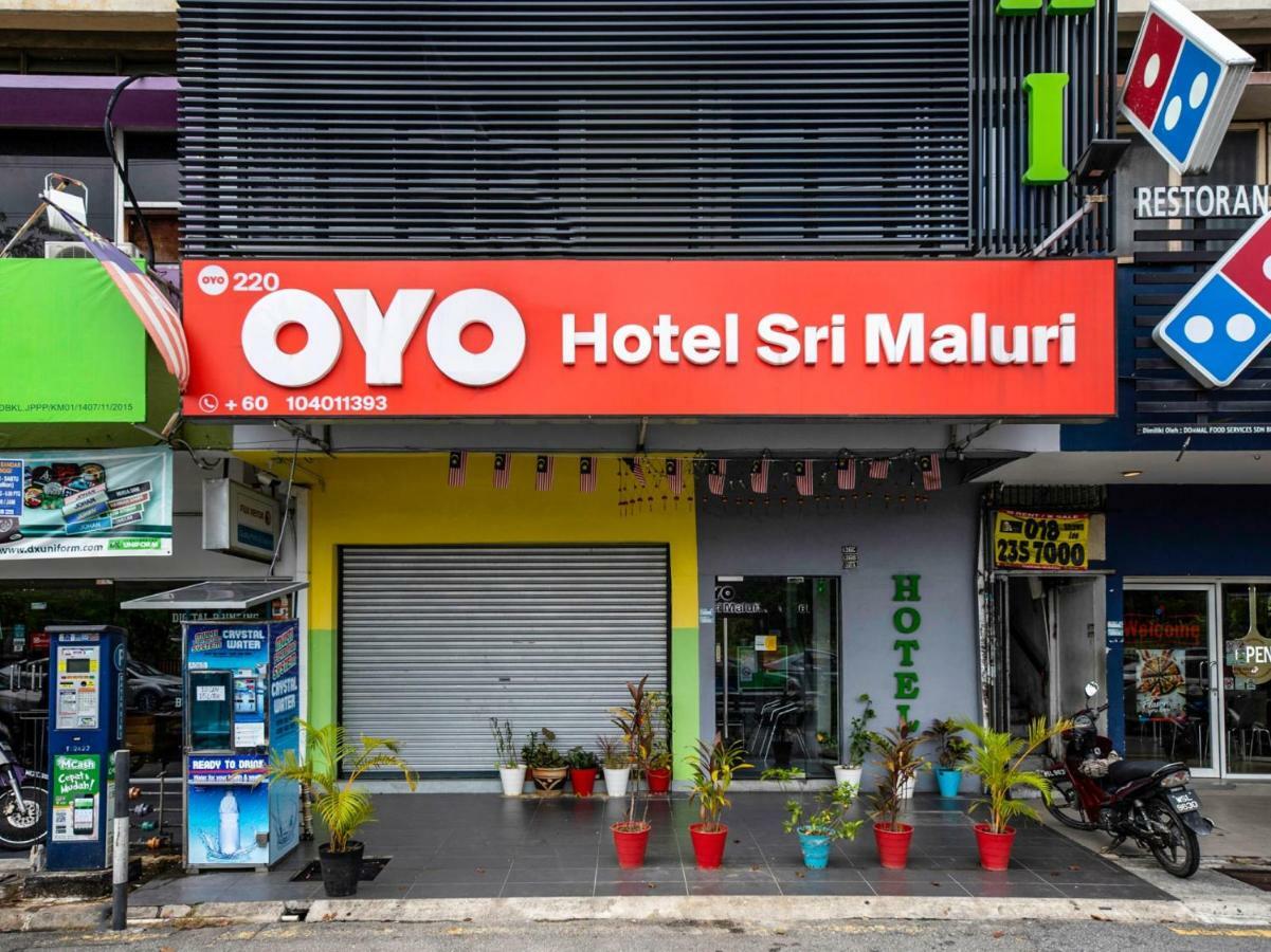 Oyo 220 Hotel Sri Maluri Куала-Лумпур Экстерьер фото