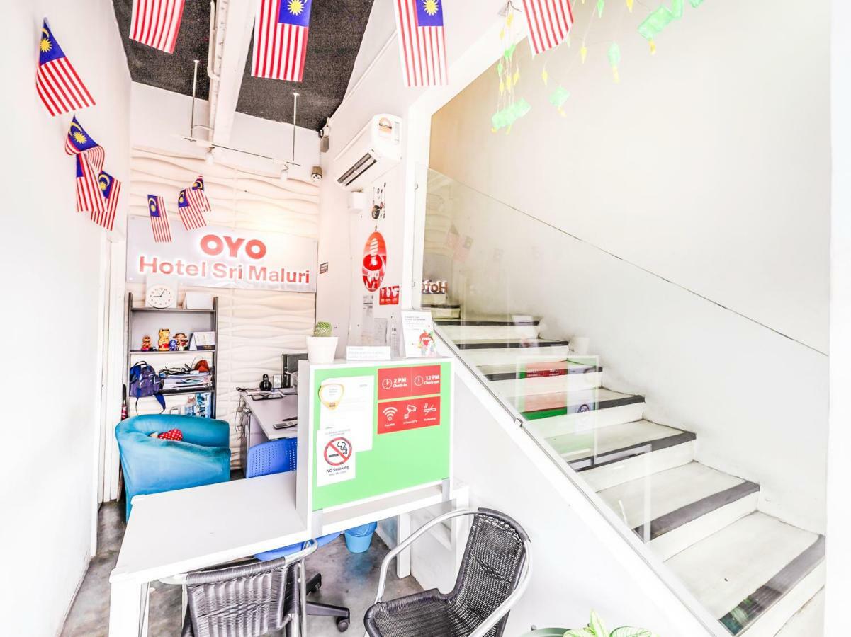 Oyo 220 Hotel Sri Maluri Куала-Лумпур Экстерьер фото