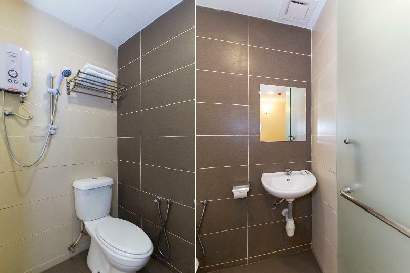 Oyo 220 Hotel Sri Maluri Куала-Лумпур Экстерьер фото